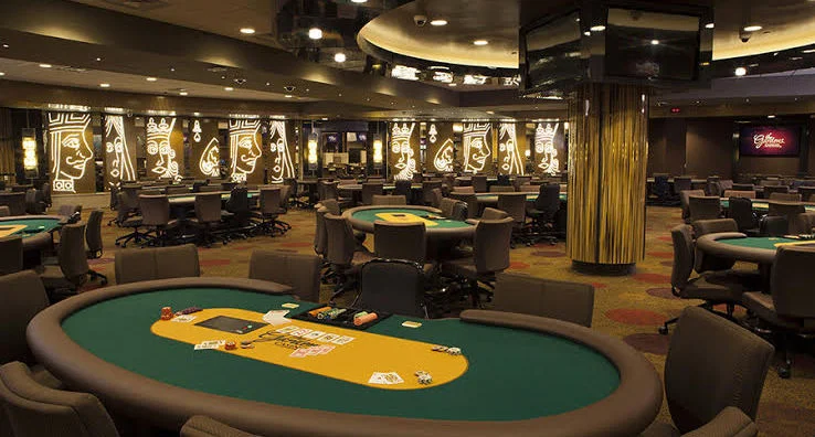 Spacious Poker Room for Tournaments